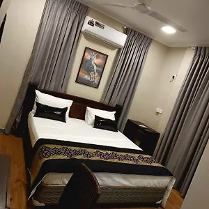 Hotel Raudah **